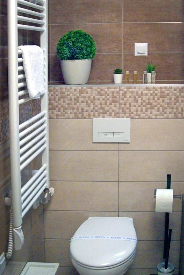 Victoria Apartman Kecskemét Esterno foto