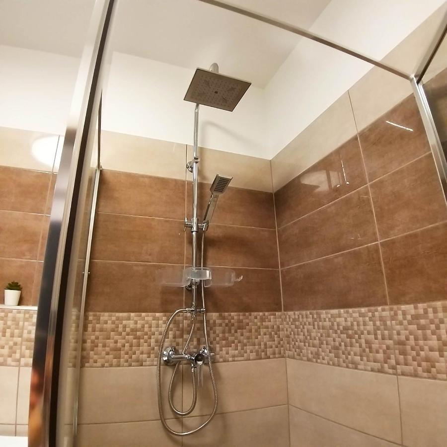 Victoria Apartman Kecskemét Esterno foto